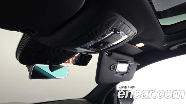 Mercedes-Benz GLS-Class 2025 — photo 32