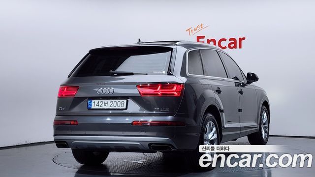 Audi Q7 2019 — photo 2