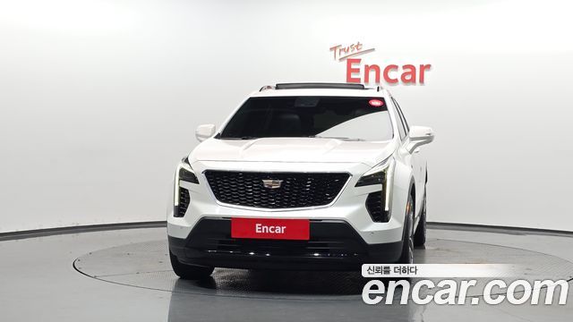 Cadillac XT4 2023 — photo 3