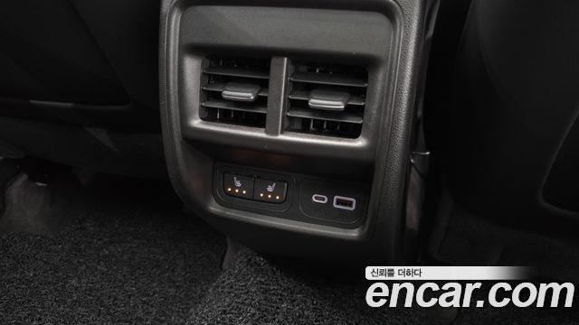 Cadillac XT4 2023 — photo 25