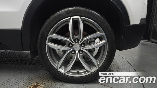Cadillac XT4 2023 — photo 7