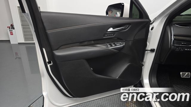 Cadillac XT4 2023 — photo 14