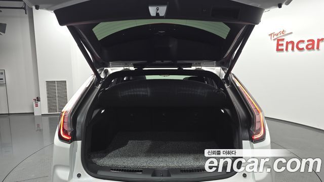 Cadillac XT4 2023 — photo 31