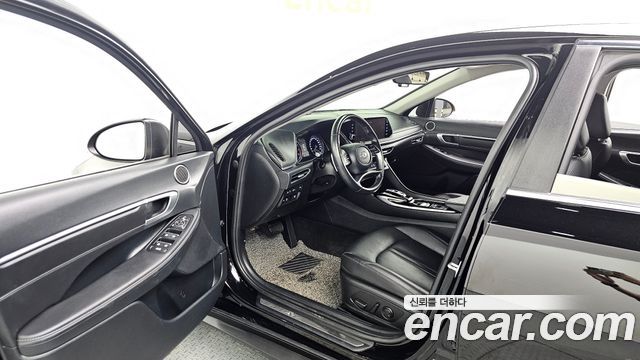 Hyundai Sonata 2022 — photo 10
