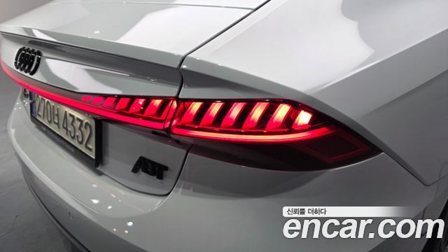Audi S7 2021 — photo 9