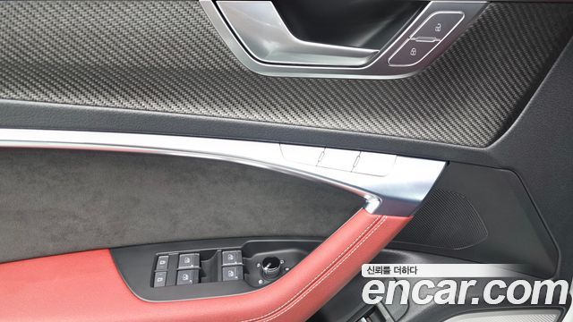 Audi S7 2021 — photo 28