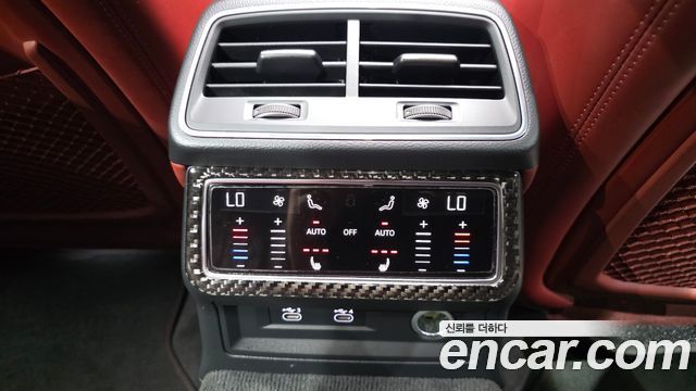 Audi S7 2021 — photo 30
