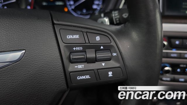 Hyundai Genesis 2016 — photo 18