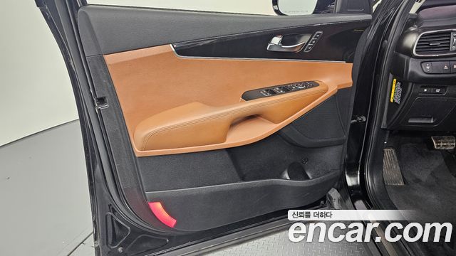 Kia Sorento 2018 — photo 14