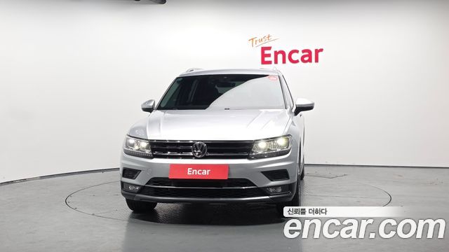 Volkswagen Tiguan 2018 — photo 3