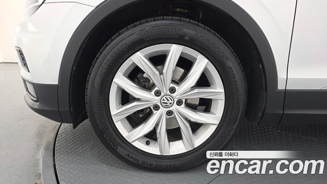 Volkswagen Tiguan 2018 — photo 5