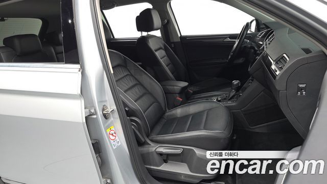 Volkswagen Tiguan 2018 — photo 11
