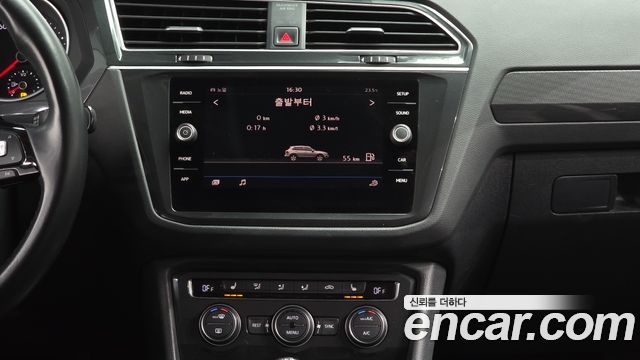 Volkswagen Tiguan 2018 — photo 14