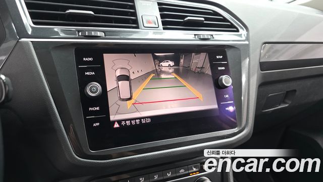 Volkswagen Tiguan 2018 — photo 15