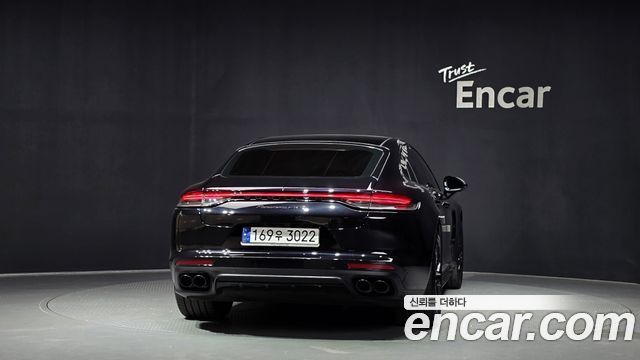 Porsche Panamera 2023 — photo 4