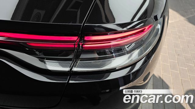 Porsche Panamera 2023 — photo 9