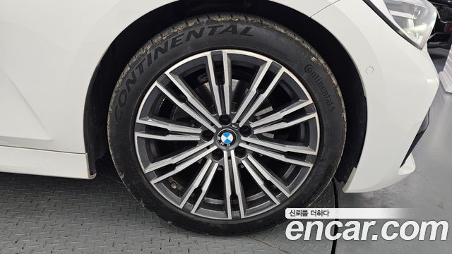 BMW 3-Series 2021 — photo 5