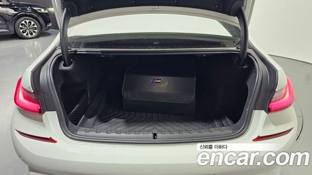 BMW 3-Series 2021 — photo 26