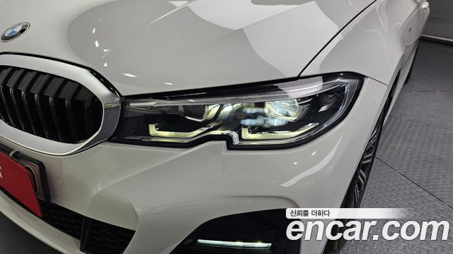 BMW 3-Series 2021 — photo 8