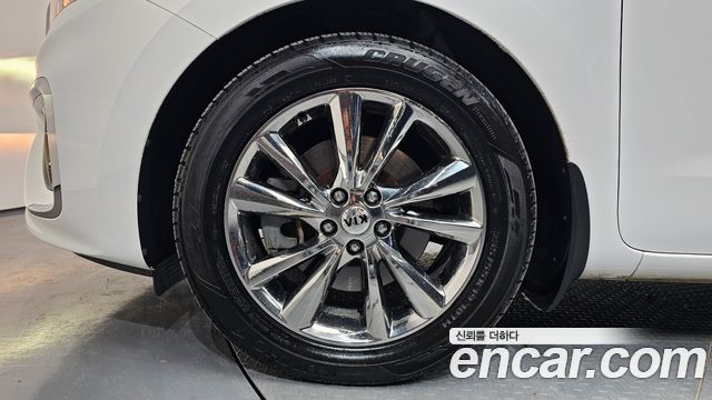 Kia Canival 2019 — photo 5