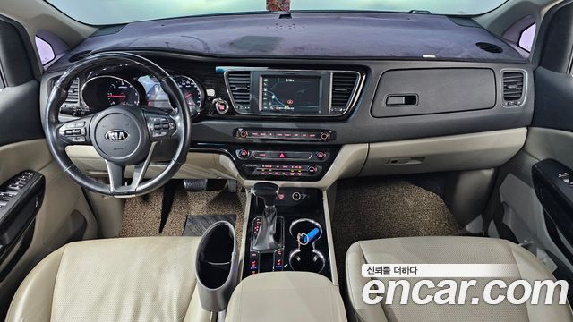 Kia Canival 2019 — photo 10