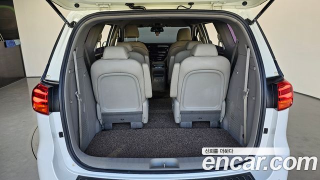 Kia Canival 2019 — photo 26