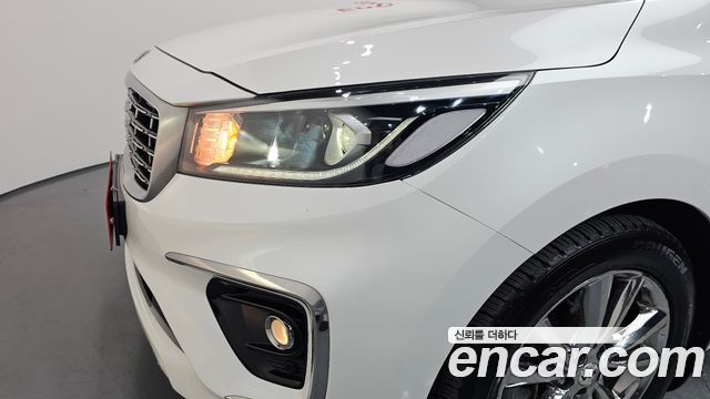 Kia Canival 2019 — photo 8