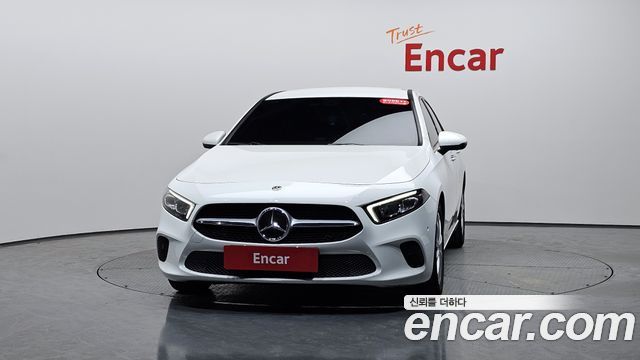 Mercedes-Benz A-Class 2020 — photo 3