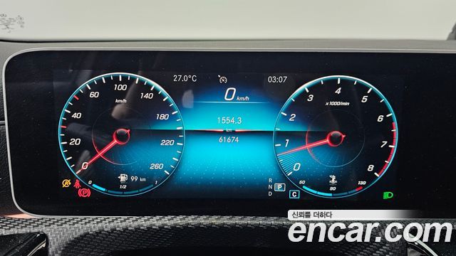 Mercedes-Benz A-Class 2020 — photo 11