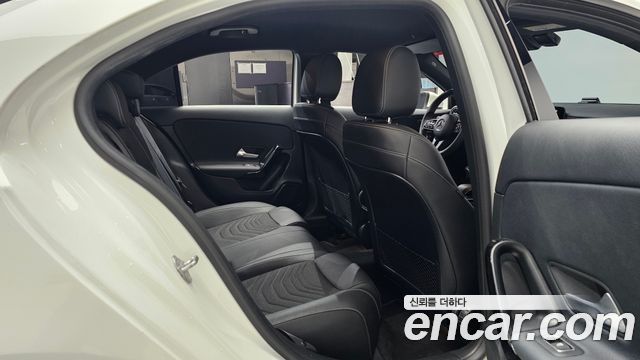 Mercedes-Benz A-Class 2020 — photo 17