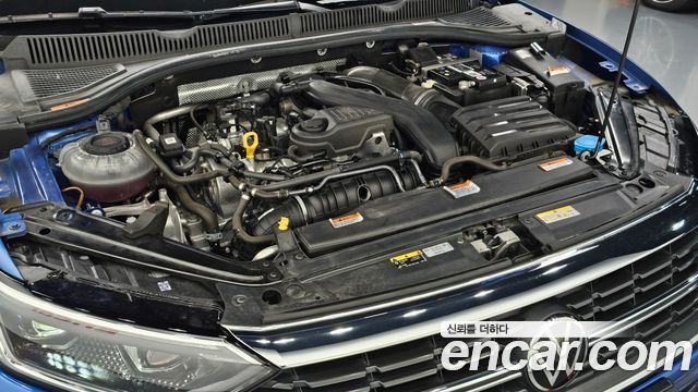 Volkswagen Jetta 2023 — photo 6
