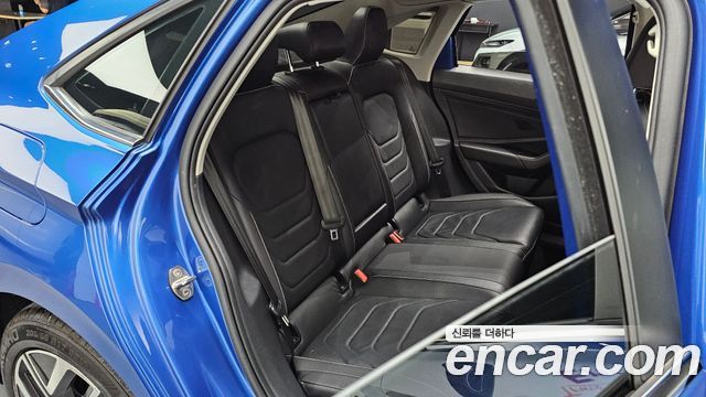 Volkswagen Jetta 2023 — photo 12