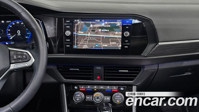 Volkswagen Jetta 2023 — photo 17