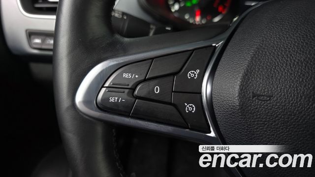 Renault Korea XM3 2023 — photo 17