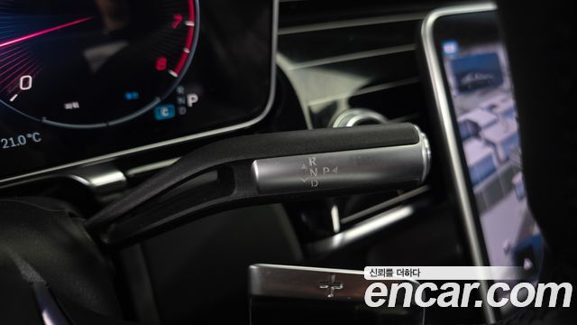 Mercedes-Benz S-Class 2021 — photo 12