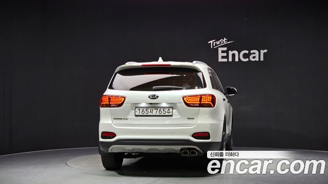 Kia Sorento 2018 — photo 4