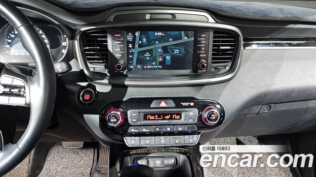 Kia Sorento 2018 — photo 12