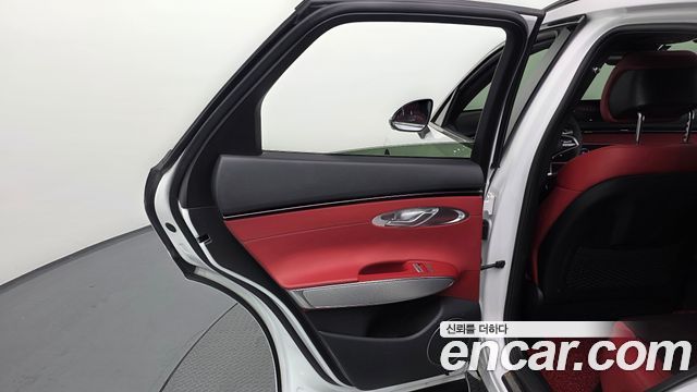 Genesis GV70 2021 — photo 15