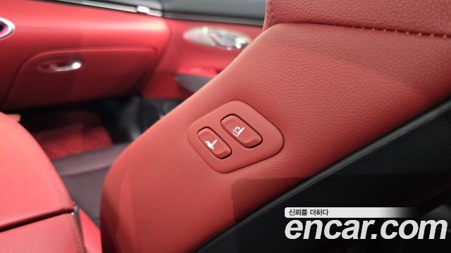 Genesis GV70 2021 — photo 29