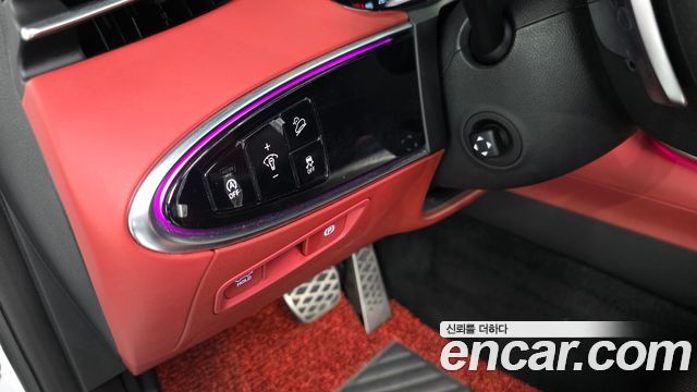 Genesis GV70 2021 — photo 34