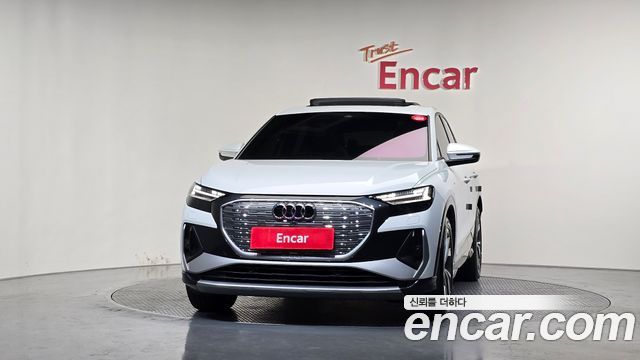 Audi Q4 e-tron 2022 — photo 3