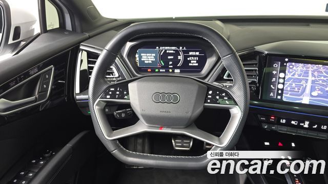 Audi Q4 e-tron 2022 — photo 19