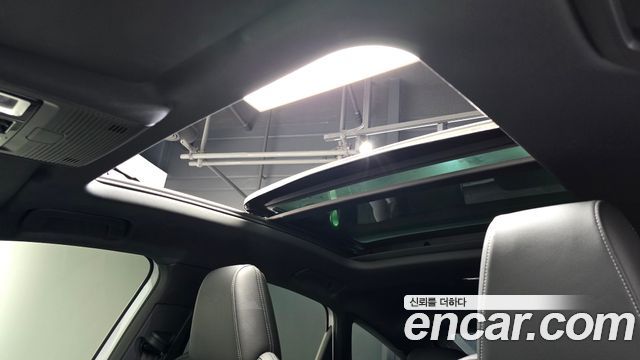 Audi Q4 e-tron 2022 — photo 21