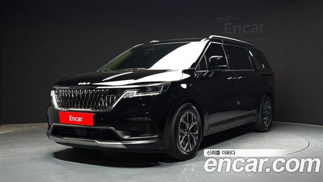 Kia Canival 2023 — photo 1