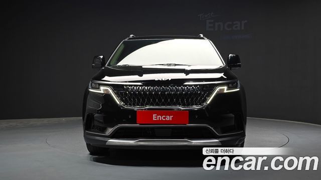 Kia Canival 2023 — photo 3