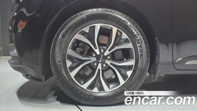 Kia Canival 2023 — photo 5