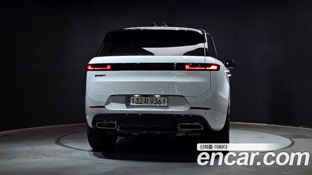 Land Rover Range Rover Sport 2025 — photo 4