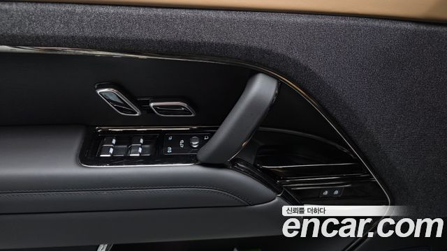 Land Rover Range Rover Sport 2025 — photo 28
