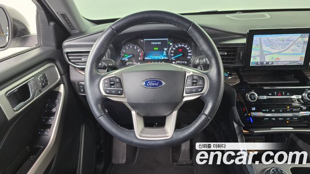 Ford Explorer 2021 — photo 20