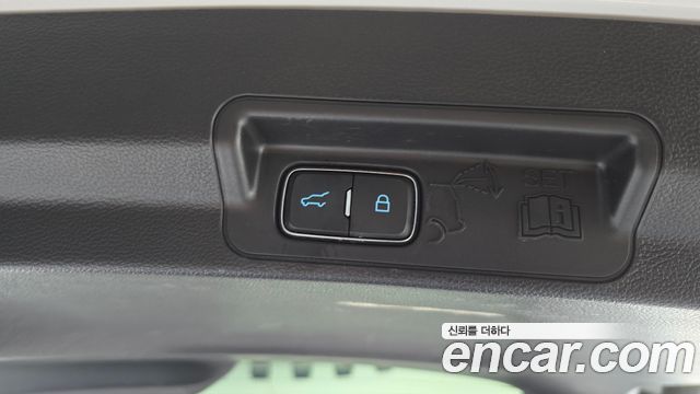 Ford Explorer 2021 — photo 24